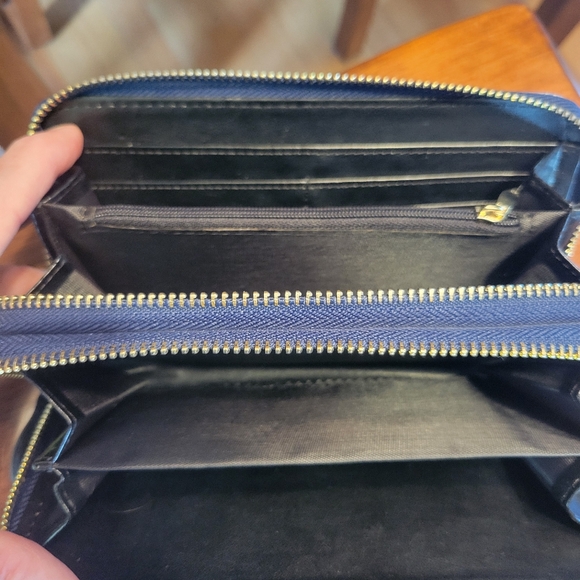 🦚 Elephant Designed Wallet - Picture 2 of 3